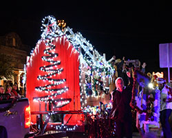 Helotes Hill Country Christmas Parade